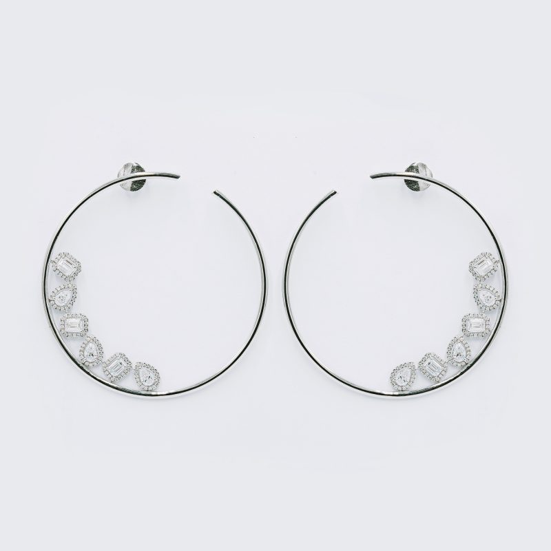 EARRINGS - OVERSIZED HUGGIES